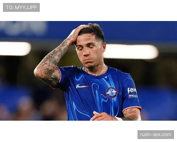 恩佐持球推进破解中场压迫解析